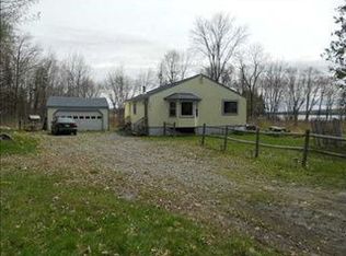 5 Pickerel Cove Dr, Harmony, ME 04942
