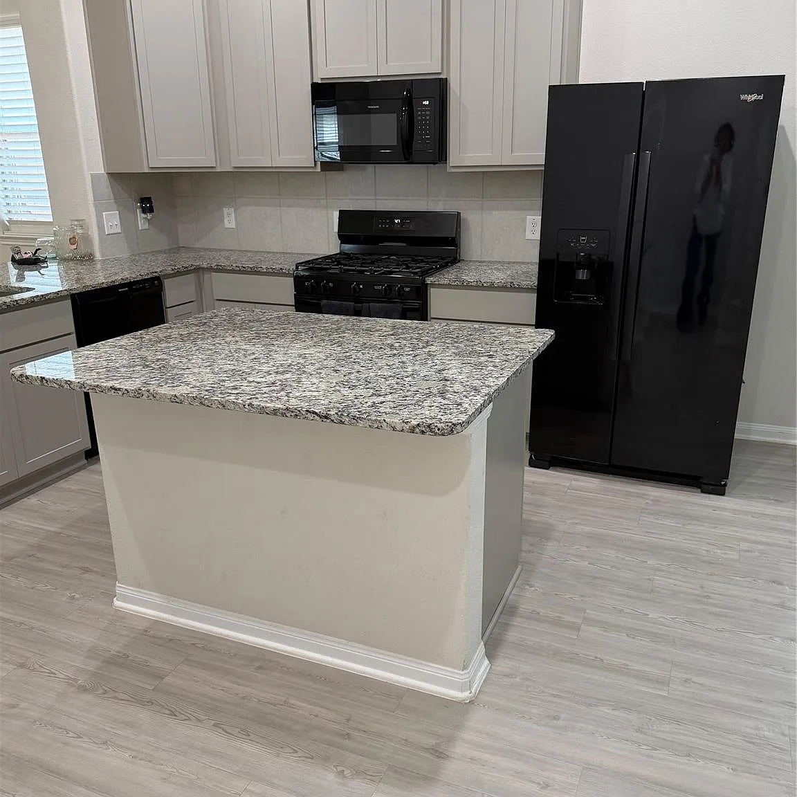 3 bed, 2.0 bath, $2,150 — Photo 4