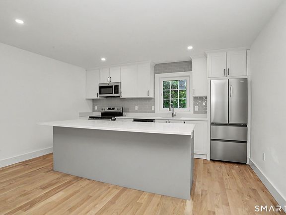 5th image of 8 Benson Rd #1