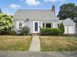 7 Rainbow Ter, Danvers, MA 01923