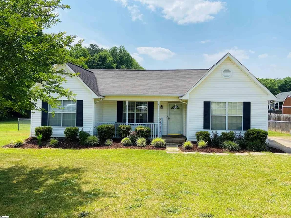 206 Deer Run Ct, Spartanburg, SC 29303