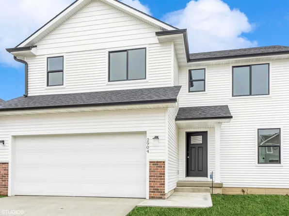 2904 Yordi Dr, Norwalk, IA 50211