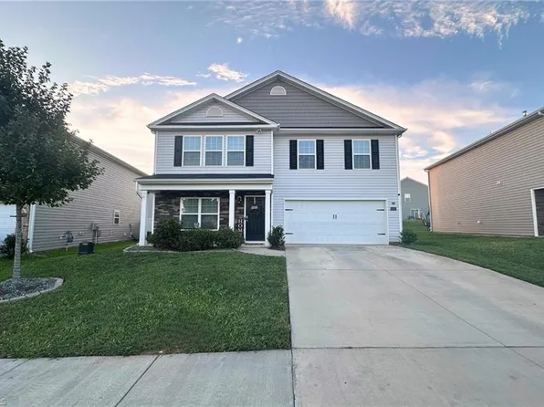 6853 Summerside Dr, Whitsett, NC 27377