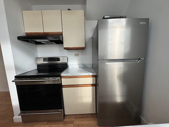 4th image of 124 Court St #1208