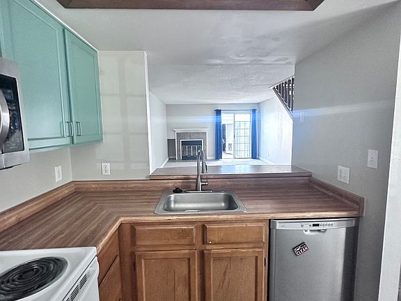 3rd image of 13990 W 72nd Pl APT C