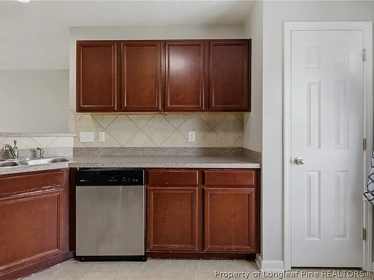 142 Collinwood Dr #821 — Photo 14