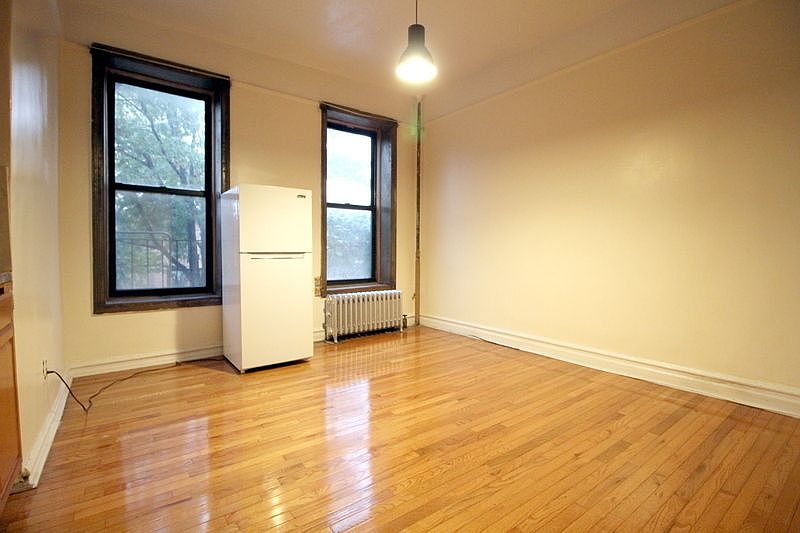 1st image of 586 Vanderbilt Ave #F5