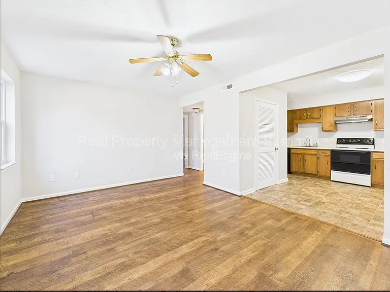 2407 Bare St. — Photo 15