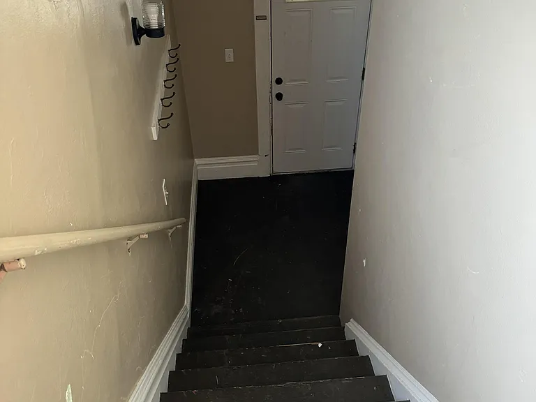 303 N 3rd St #2 — Photo 8