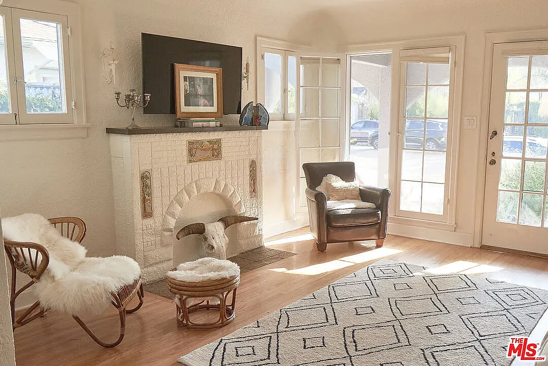 2 bed, 1388 sqft, $7,350 — Photo 4