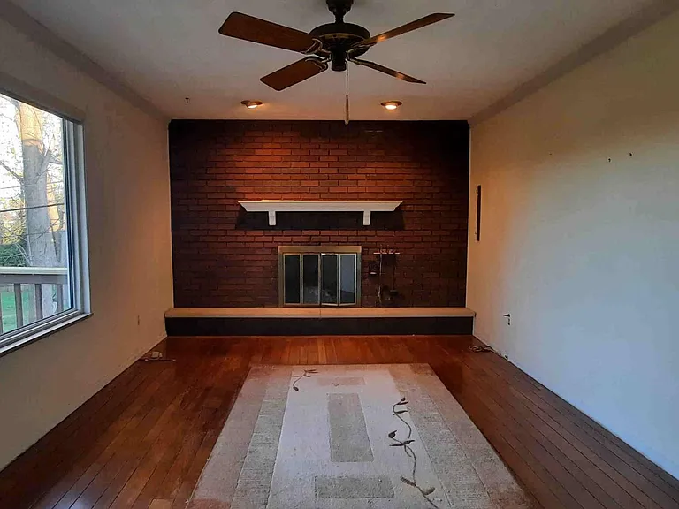 220 Pralle Ln — Photo 11