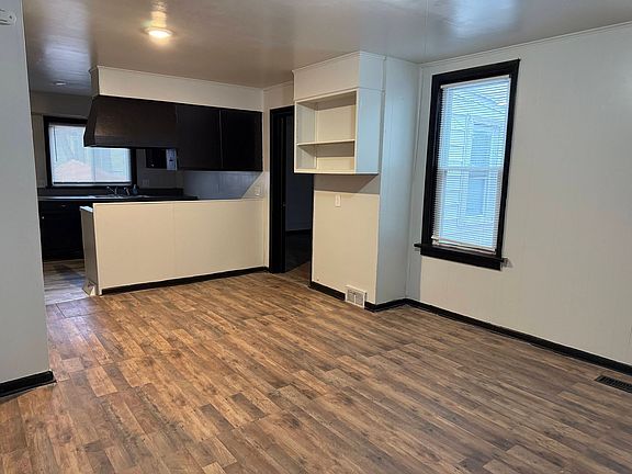 3rd image of 710 Jay St #2