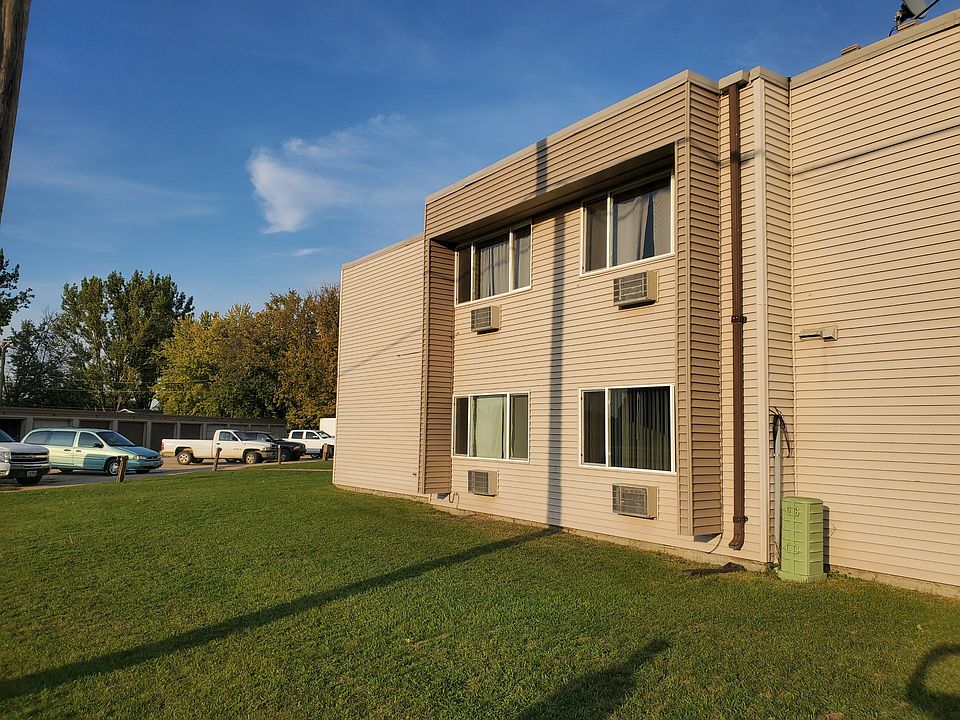 1st image of 1025 Railroad Ave E