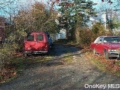 Bell Street, Valley Stream, NY, 11580