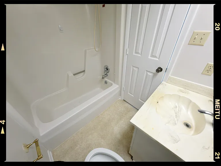 9529 Hidden Oak Way #5B — Photo 11
