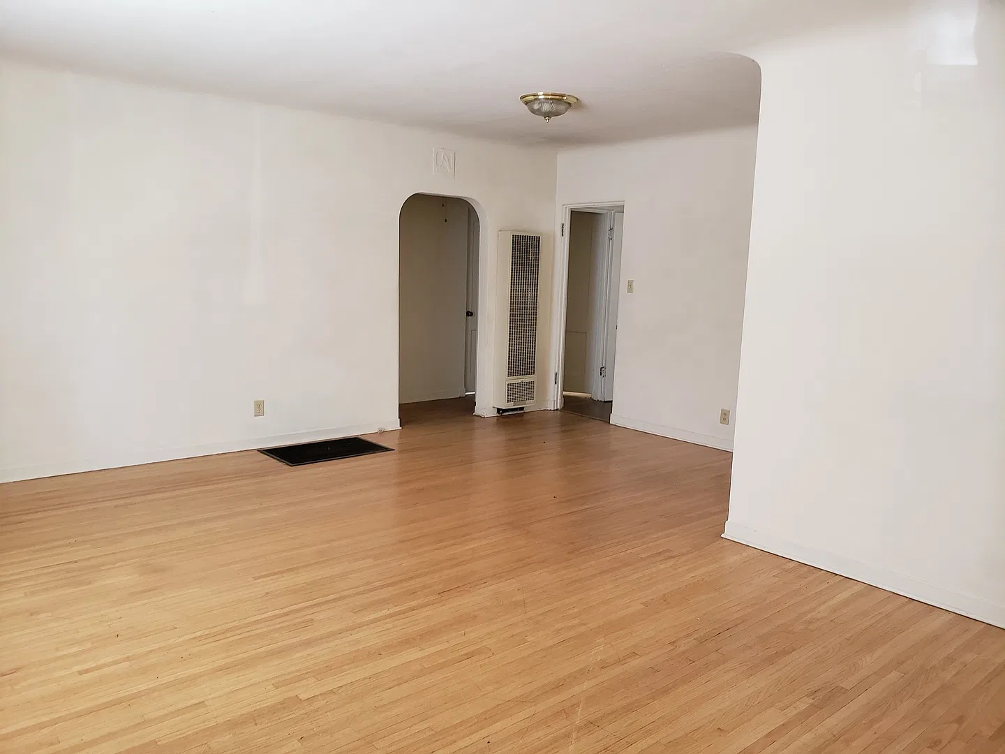 3 bedroom house — Photo 2