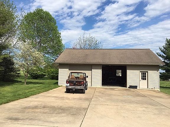 3rd image of 380 Osage Dr