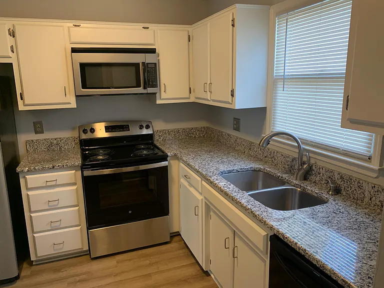 1312 Gray Hawk Rd #A — Photo 6