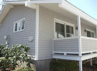 93 Falmouth Heights Rd APT 5, Falmouth, MA 02540