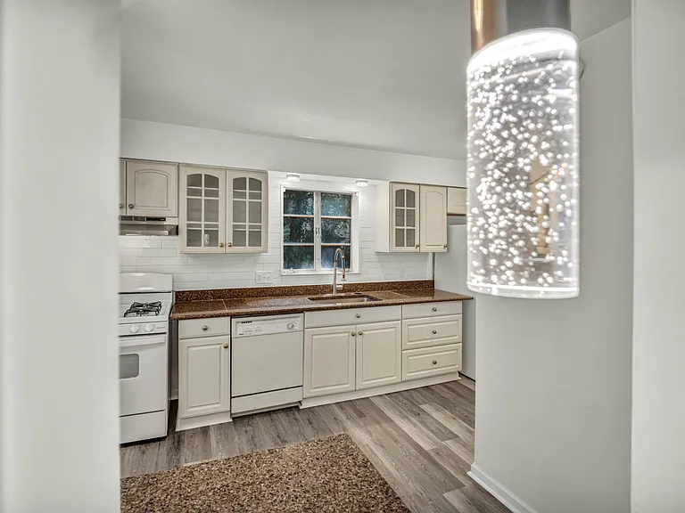 1787 Tanglewood Dr — Photo 5