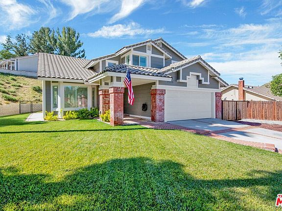 3rd image of 29228 Begonias Lane