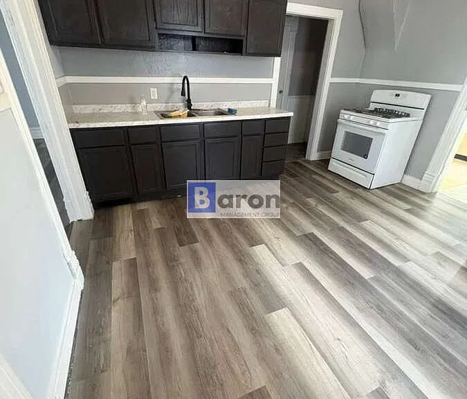 1317 Poland St — Photo 6