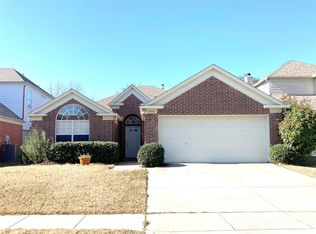 2208 Arbor Chase Cir, Arlington, TX 76011