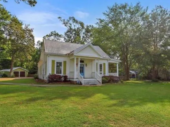 404 W Georgetown St, Crystal Springs, MS 39059