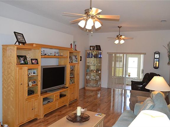 2nd image of 4205 Prado Ln