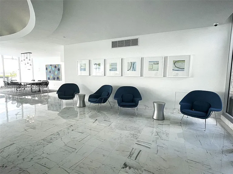 1000 West Ave #27 — Photo 21