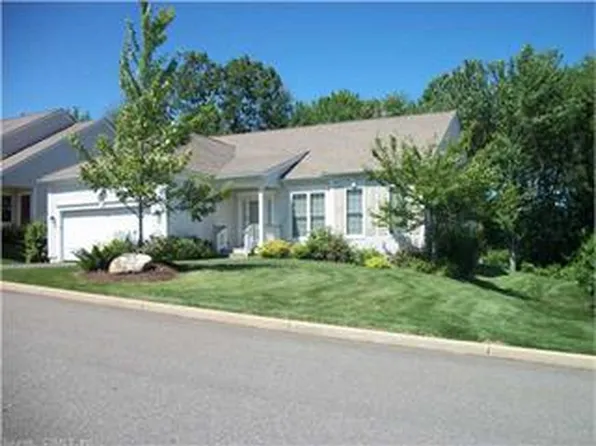 405 Mulligan Dr, Oxford, CT 06478