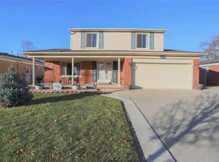 12103 Diegel Rd, Warren, MI 48093