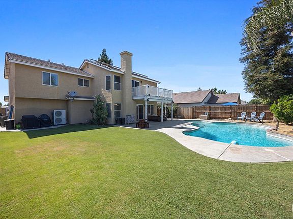 3rd image of 5812 California Spring Dr