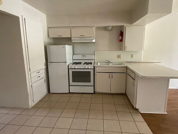 3rd image of 1214 N Austin St #4