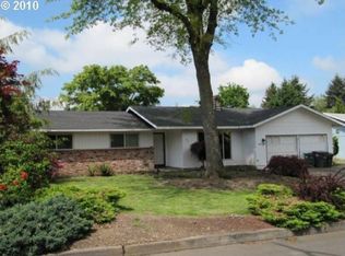 889 NW 8th Ct, Hillsboro, OR