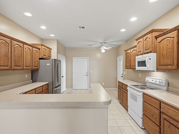 5th image of 8212 E 74th Ct