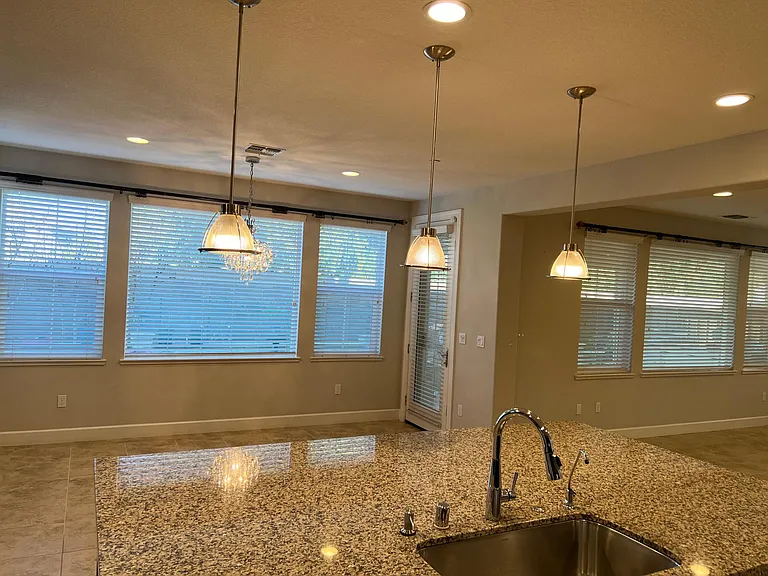 379 W Beckman Ct — Photo 13