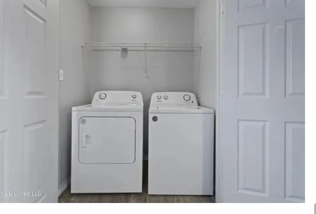 273 Benachi Ave — Photo 3
