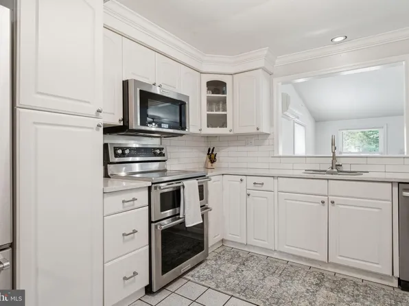 321 Almshouse Rd, Richboro, PA 18954