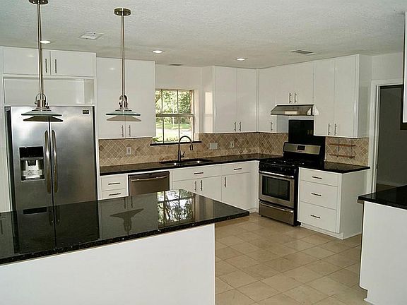 2nd image of 2230 Lakeville Dr