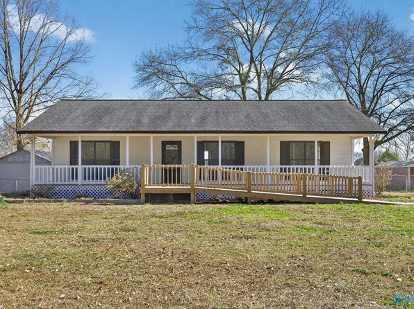 285 Bearden Rd, Albertville, AL 35950