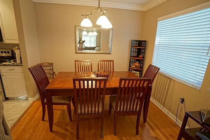 3208 S Esperanza Ave — Photo 4