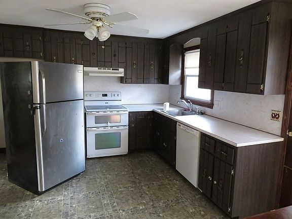 4th image of 59 Crockett St