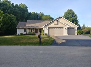 1734 Rasmussen Rd, Oshkosh, WI 54904