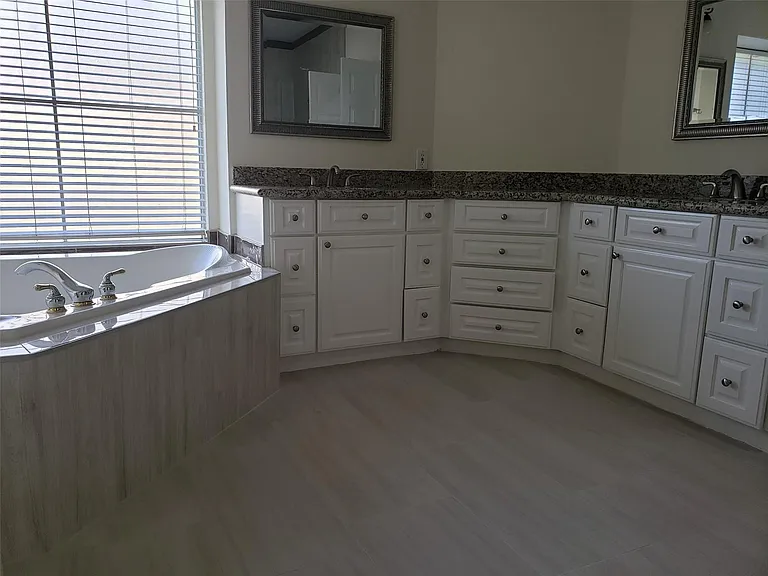 5319 Ashley Way Ct — Photo 16