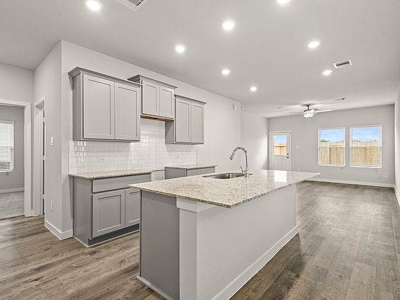5th image of 11518 Prosperity Dr