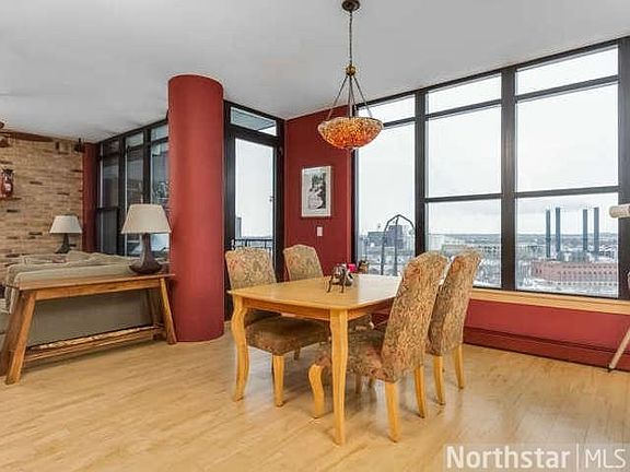 4th image of 215 10th Ave S Unit 1002
