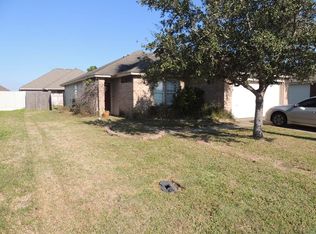 312 Rouen Dr, Port Lavaca, TX 77979