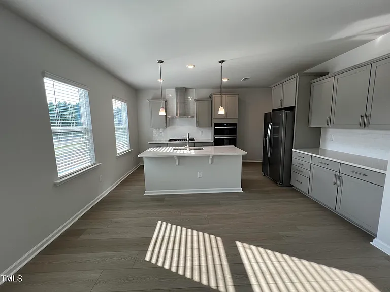 7254 Morris Acres Rd — Photo 2