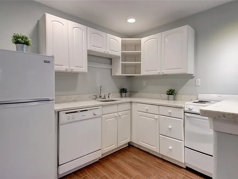 1211 Payne Ave #B — Photo 13